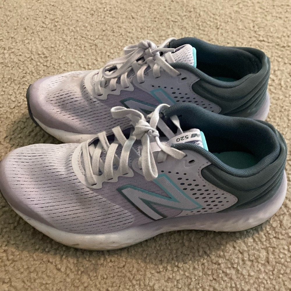 New Balance 520